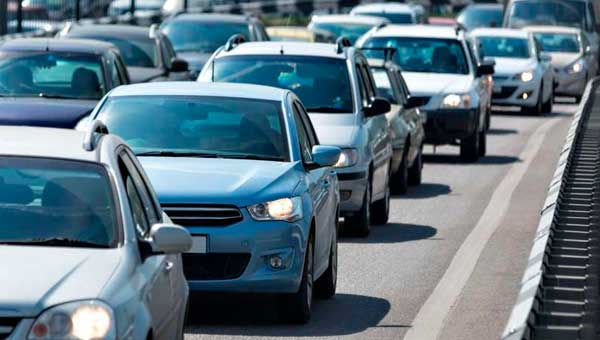 Как правильно держать дистанцию в городе водителю