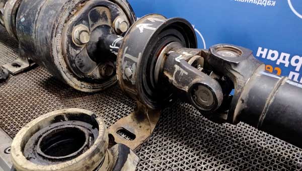 Как определить что карданный вал неисправен